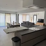 Neuve A Pied * سا سيرْ سور مير
