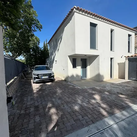 Neuve A Pied Villa *