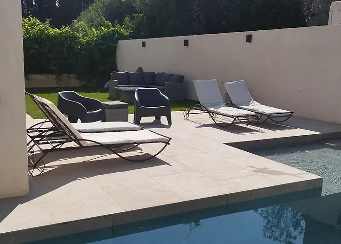 Neuve A Pied Villa *